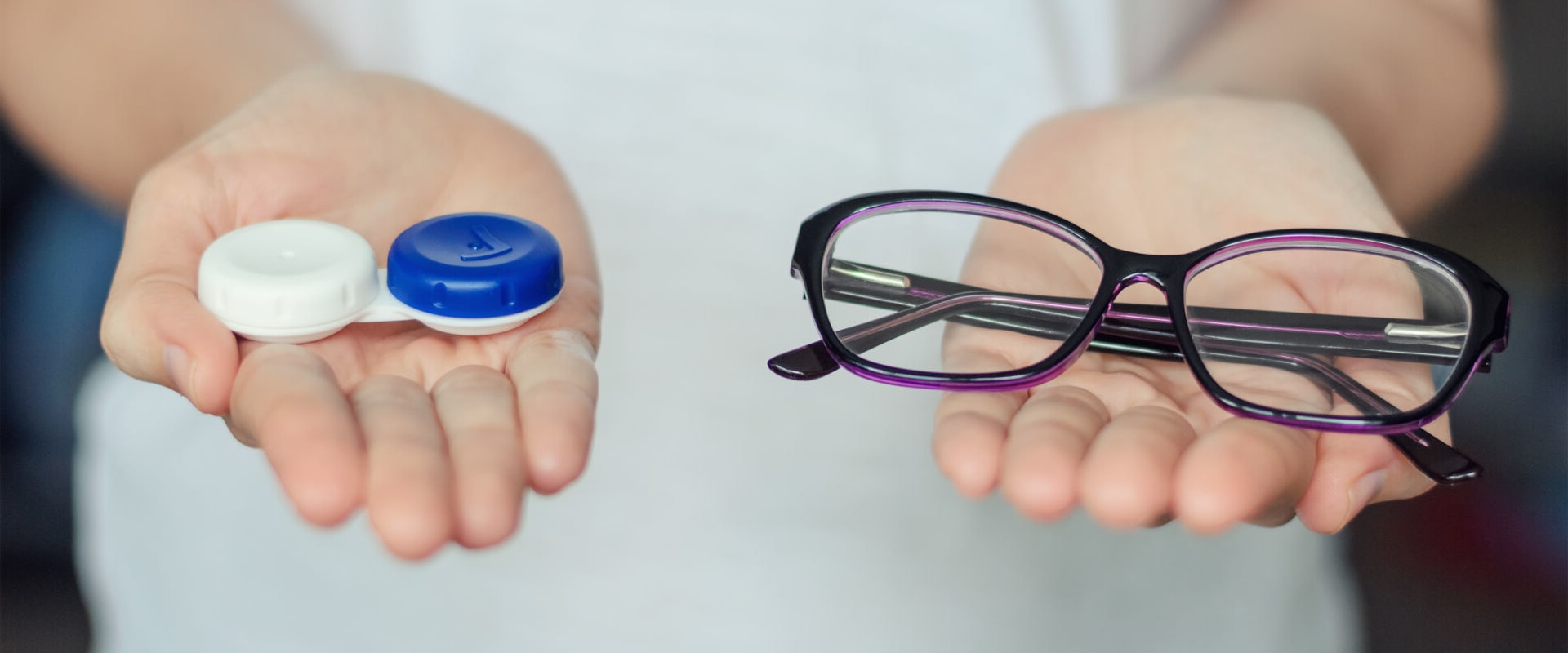 Choosing the Right Eyewear for Driving: Eyeglasses or Contact Lenses
